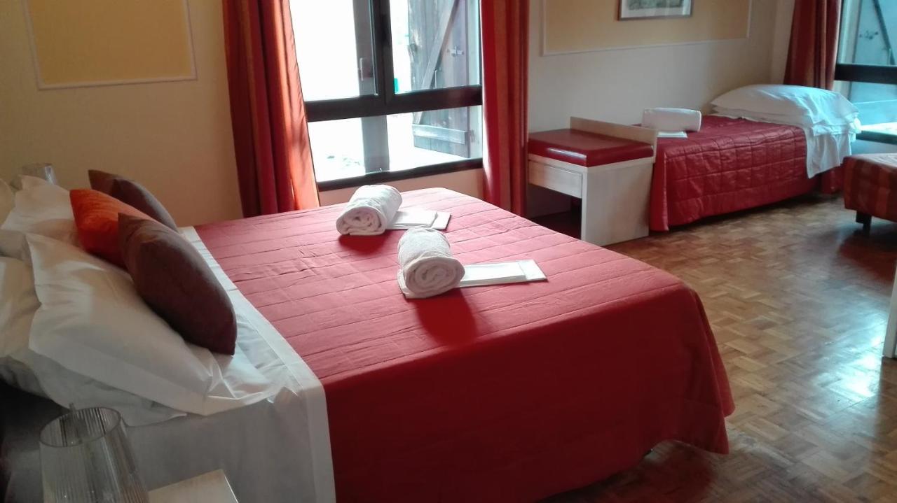Hotel La Vecchia Cartiera Colle di Val d'Elsa Habitación foto